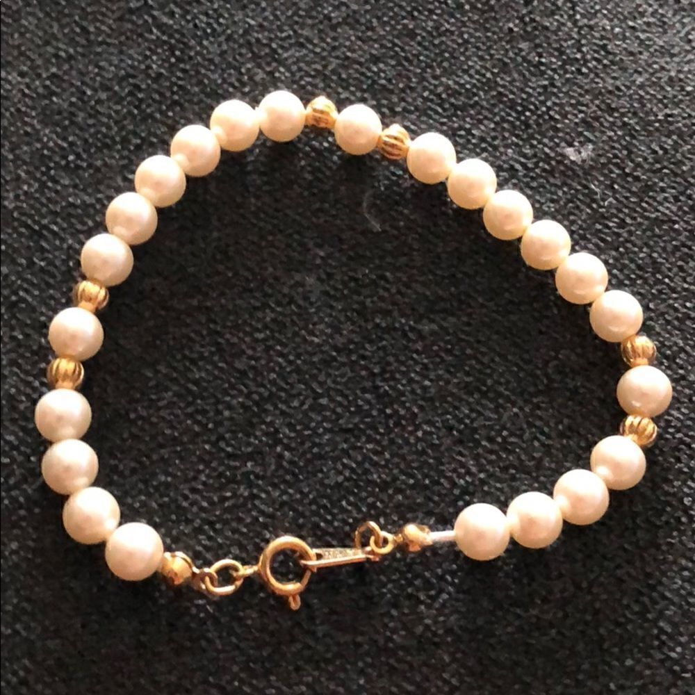 AVON Pearl and Gold Bracelet